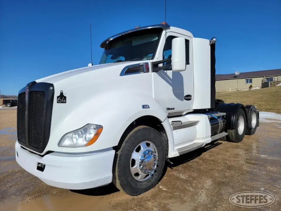 2014 Kenworth T680 Conventional Truck without Sleeper