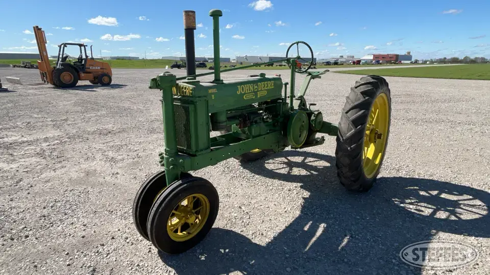 1938 John Deere B Collectible Show Tractors-Stationary Engine