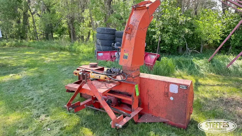 McKee 620 3 Pt. Snowblower