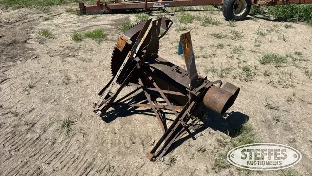 Antique saw