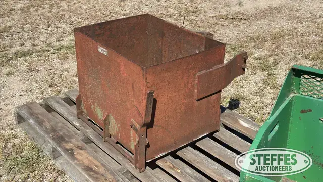K&M rock box