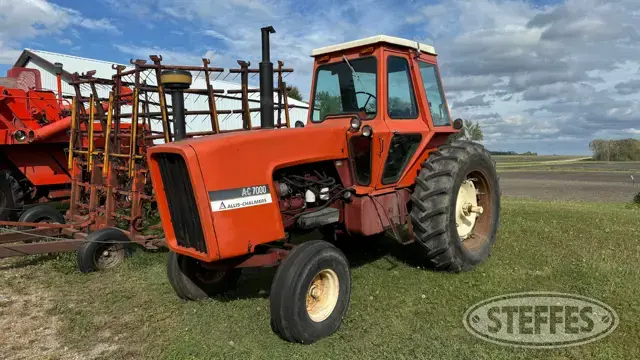 1976 Allis-Chalmers 7000