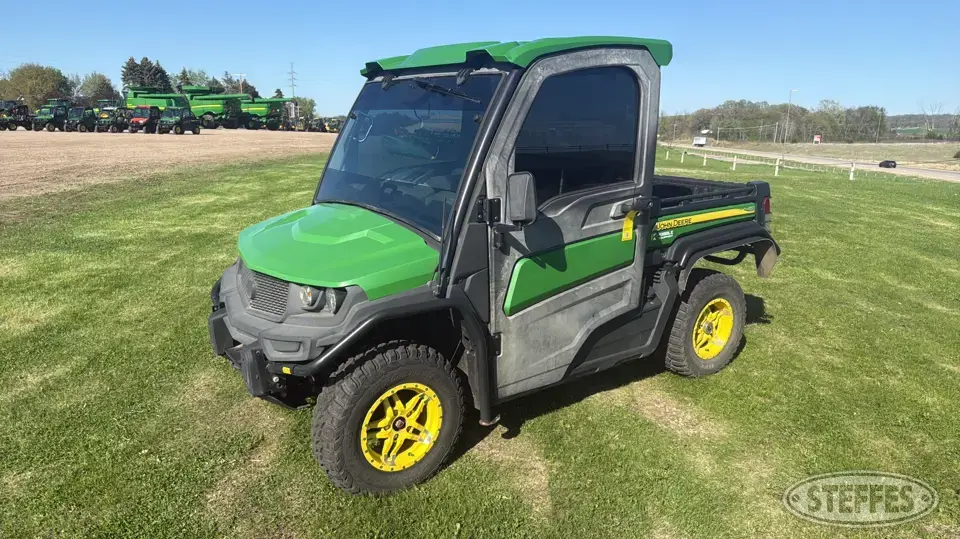 2018 John Deere XUV835R UTV