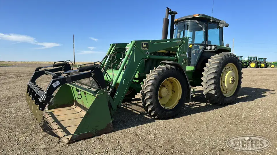 1989 John Deere 4455 MFWD Tractor