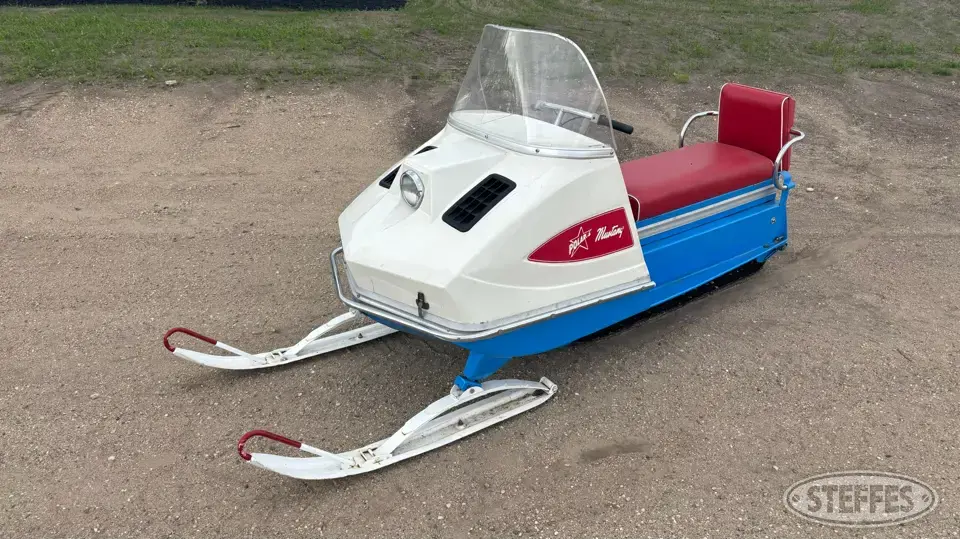 Polaris Mustang Snowmobile