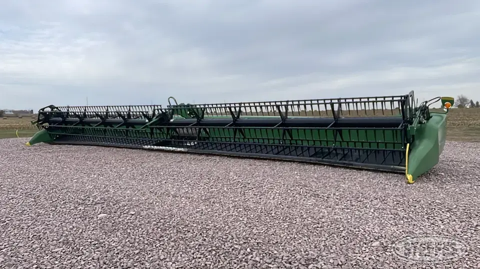 2015 John Deere 645FD Draper Head