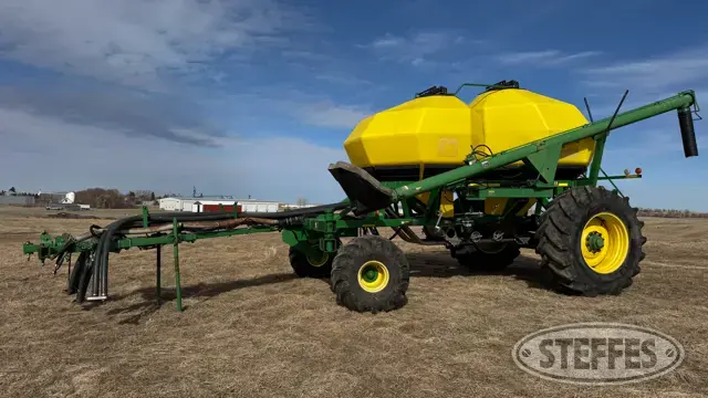 1998 John Deere 1900