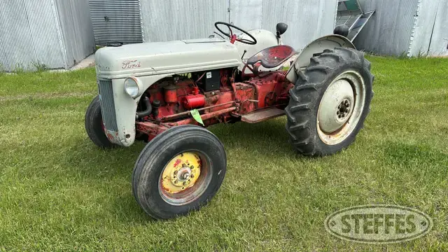 1949 Ford 8N