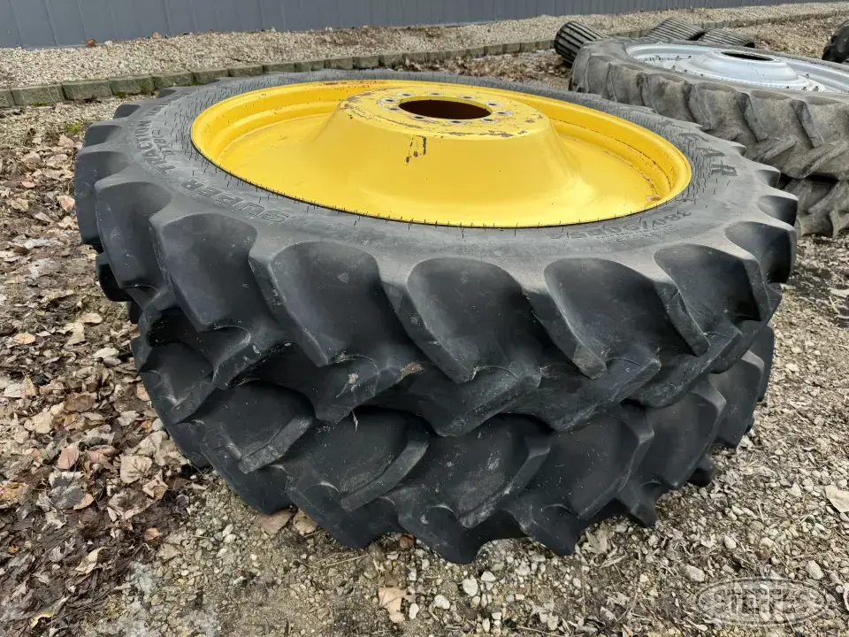 (2) Goodyear DT800 380/90R54 tires Tractor-Implement Tire