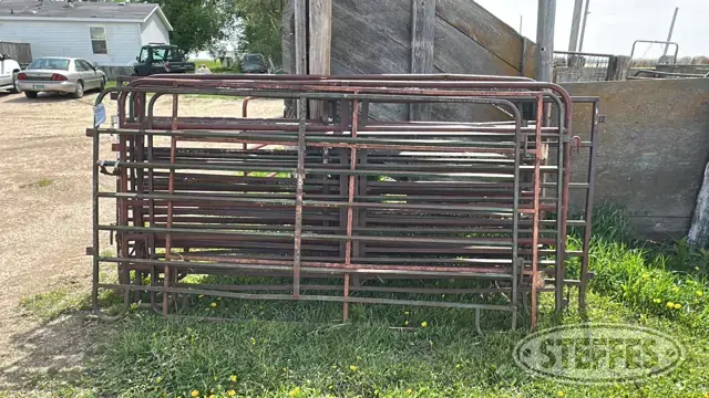 (9) Livestock panels