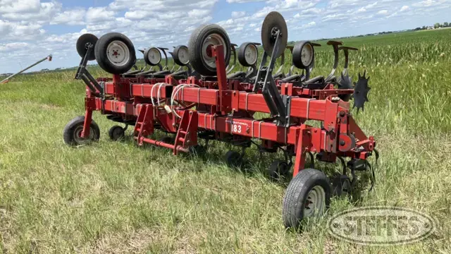 International 183