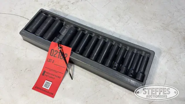 Snap-on metric impact socket set