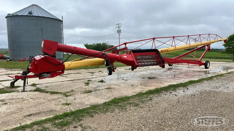 Westfield MKX 130-94 Swing Hopper Auger