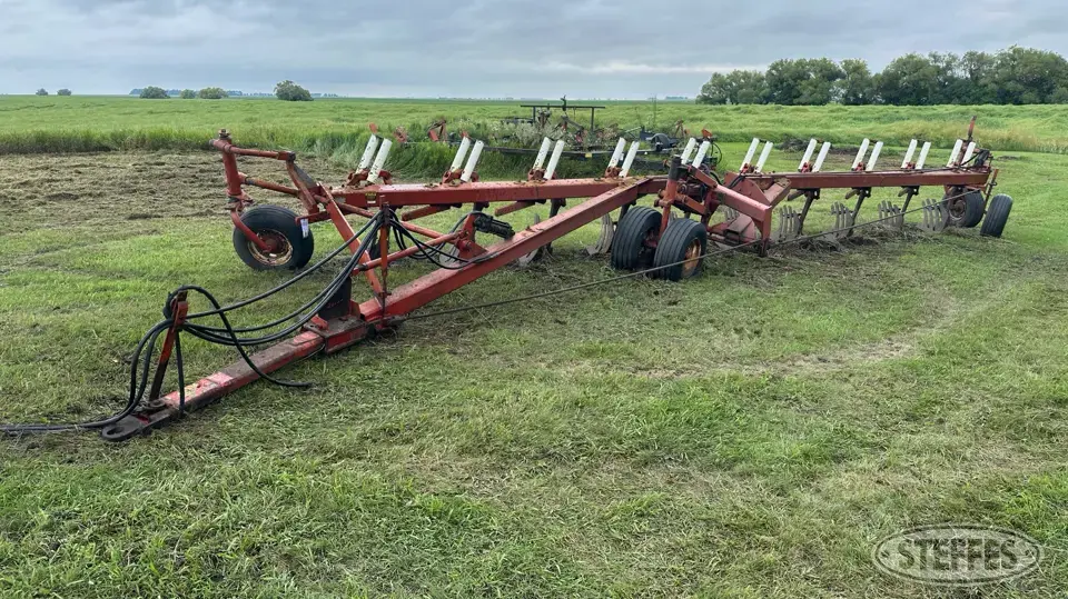 International 800 plow