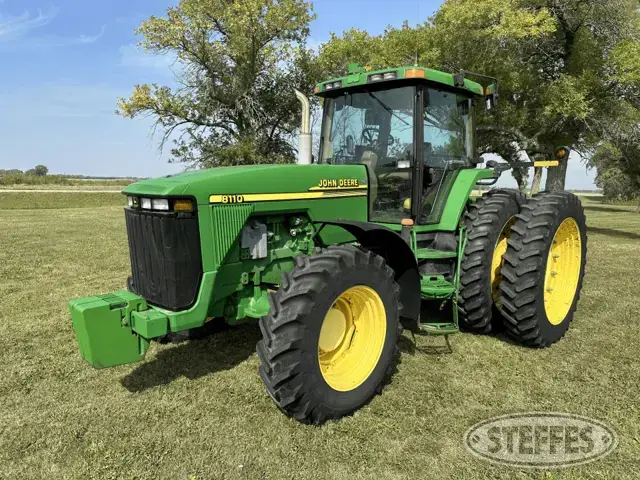 2000 John Deere 8110
