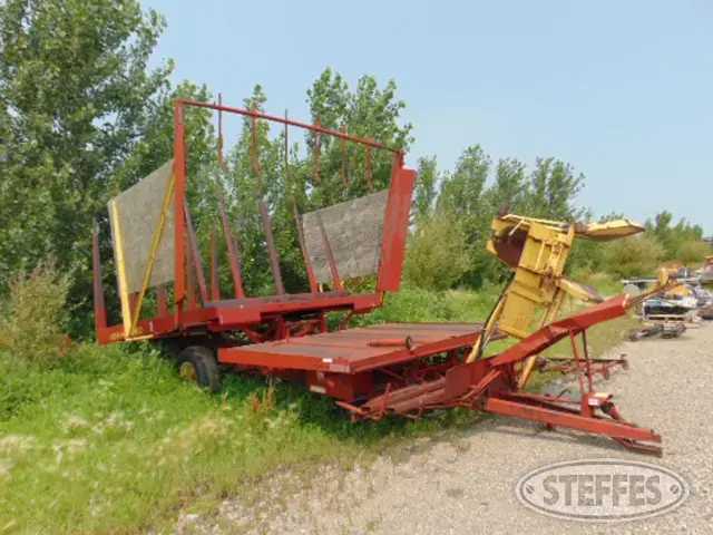 New Holland 1022 Hayliner
