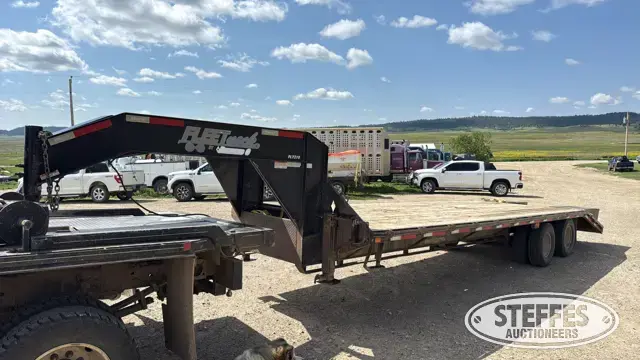 2012 Diamond C FLT210