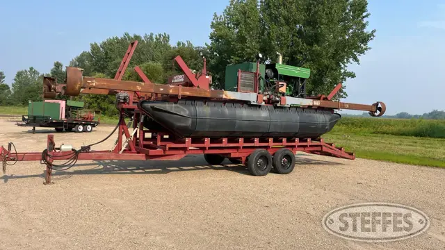 Hydro Boat F4 (John Deere 6.8L, 200 HP), w/trailer