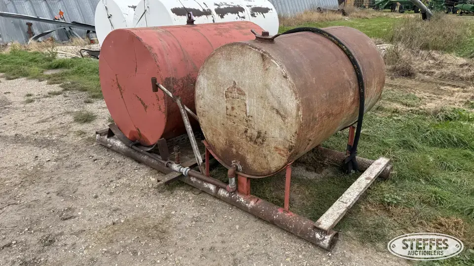 (2) Fuel tanks