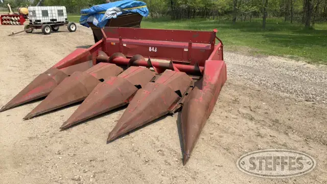 International 843