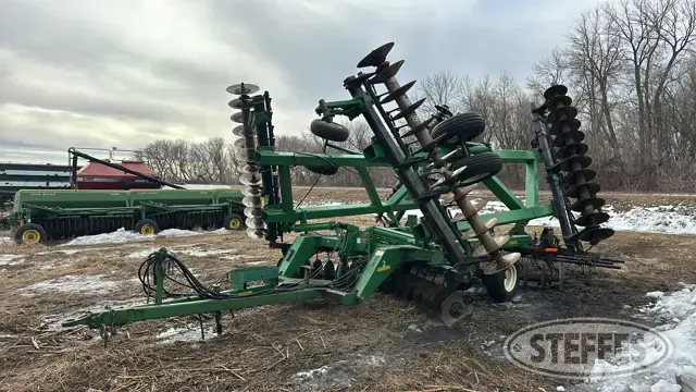 John Deere 650