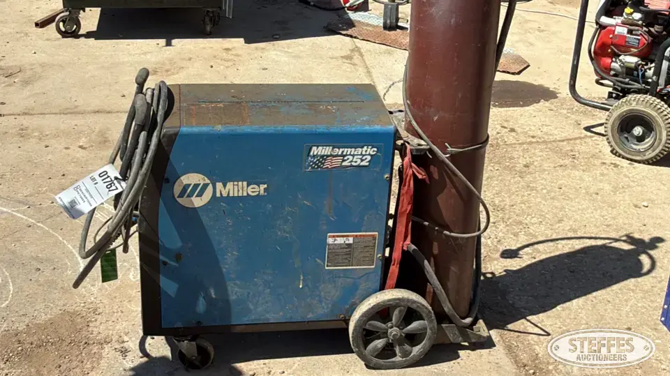 Miller Millermatic 252 Welding