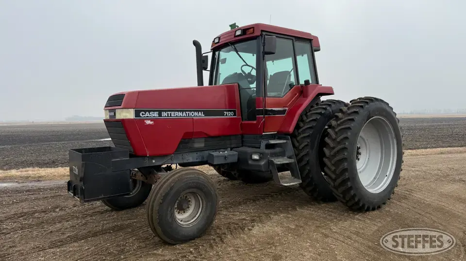 1992 Case IH 7120 2WD Tractor