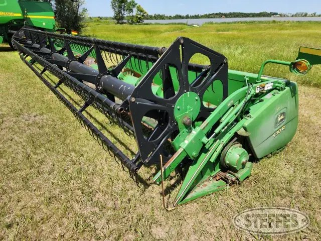 2001 John Deere 930R