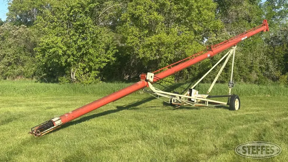 Farm King 851 Straight Auger
