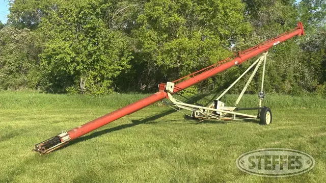 Farm King 851