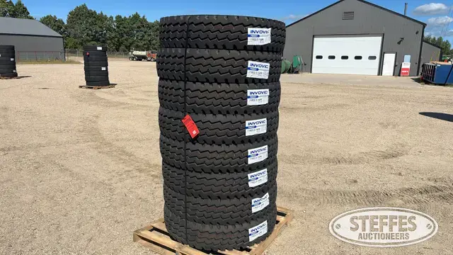 (8) Invovic FM557 11R22.5 tires