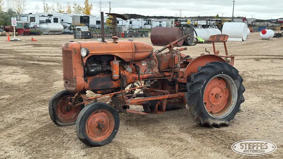 Allis-Chalmers B Collectible Tractor
