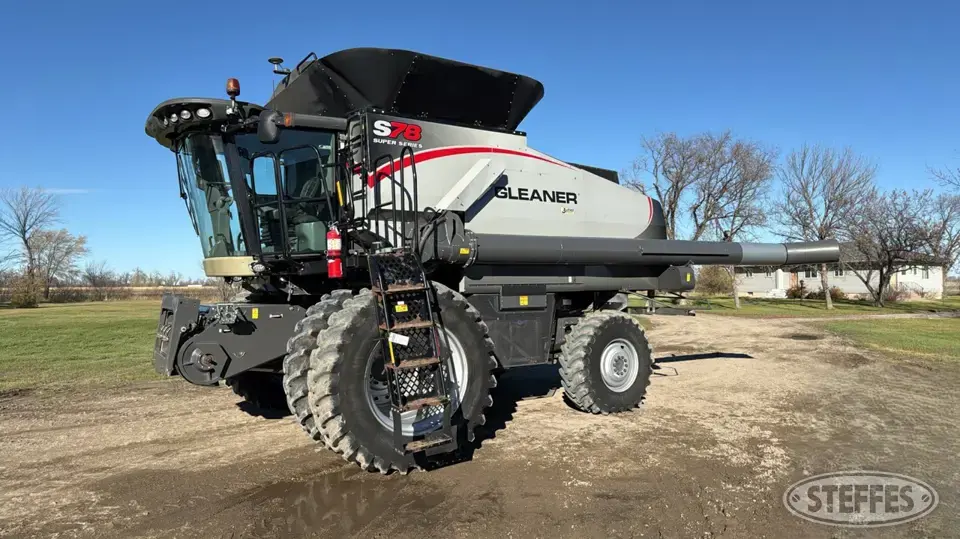 2014 Gleaner S78 Super Series Combine