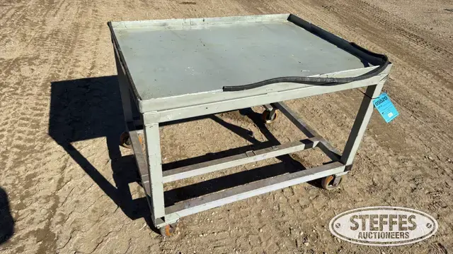Rolling cart