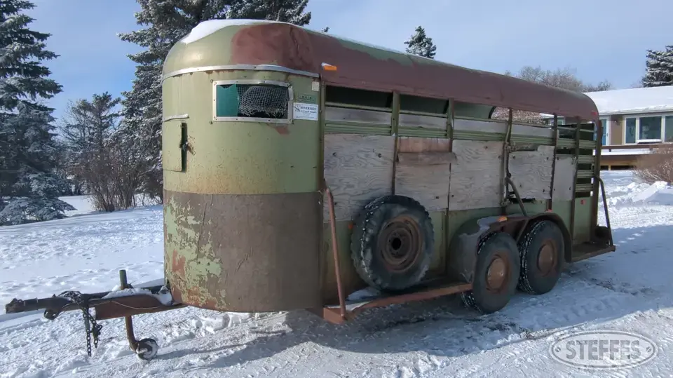 1973 Hale Bumper Livestock Trailer