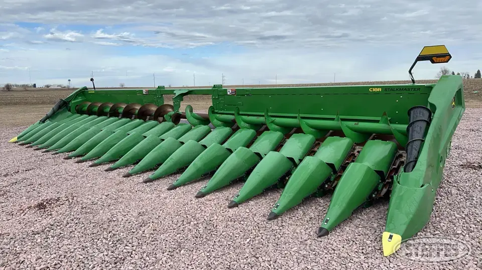 2022 John Deere C18R Corn Head