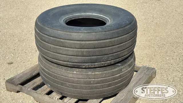 (2) 16.5L-16.1 SL tires