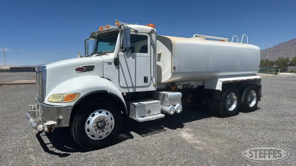 2007 Peterbilt 340 4,000 gal. Water Truck