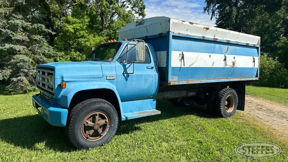 1975 GMC 6000 Single Axle Boxed Truck