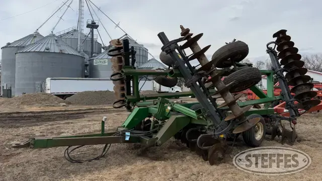 John Deere 635