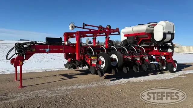 2013 Massey Ferguson 8800