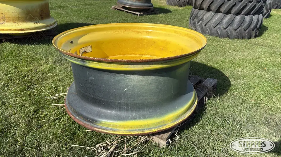 Ag equipment wheel Tractor-Implement Tire