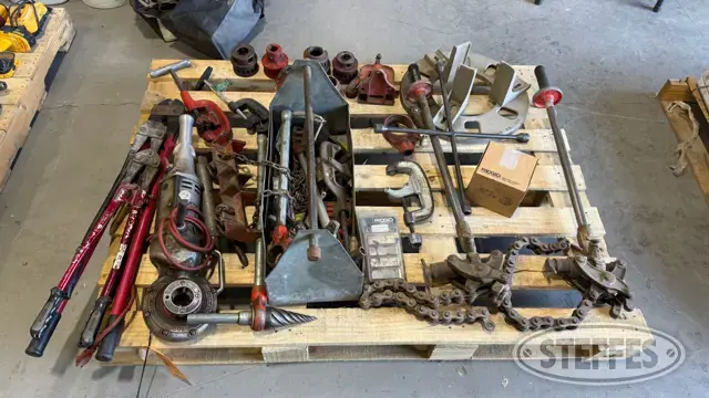 Ridgid pipe threading equipment