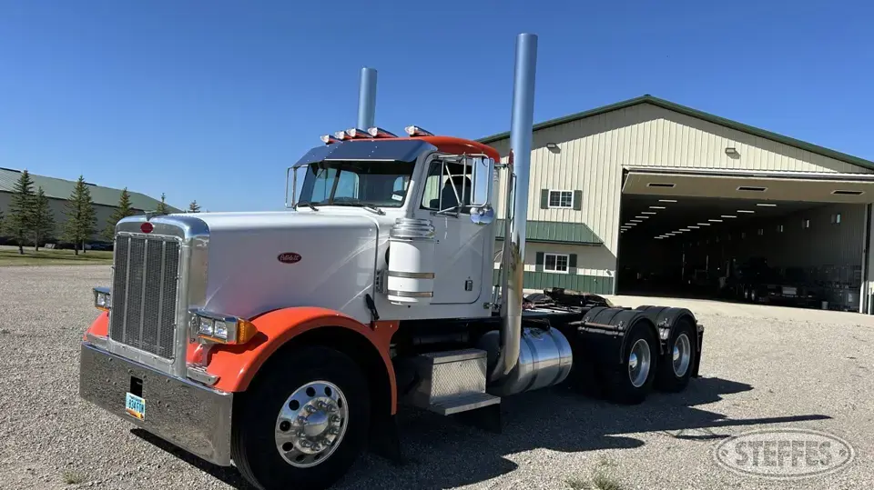 1998 Peterbilt 378 Conventional Truck without Sleeper