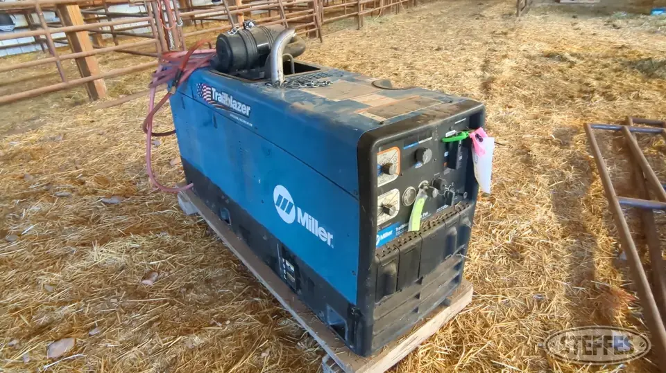 Miller Trailblazer 302 Air Pak Welding