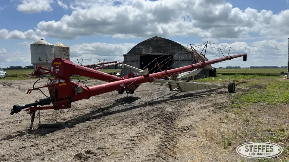Farm King 1385 Swing Hopper Auger