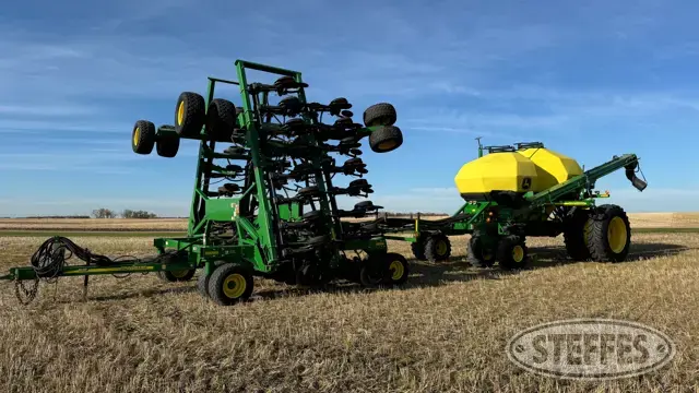 2016 John Deere 1890