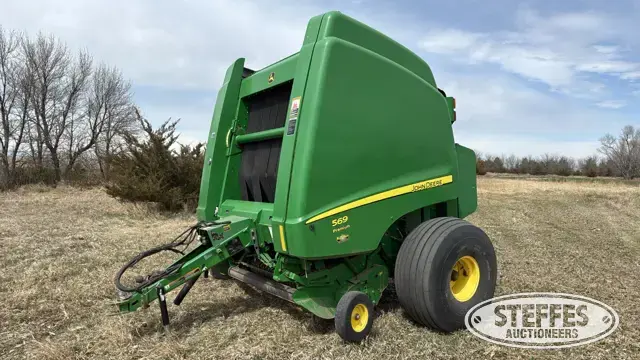 2015 John Deere 569 Premium