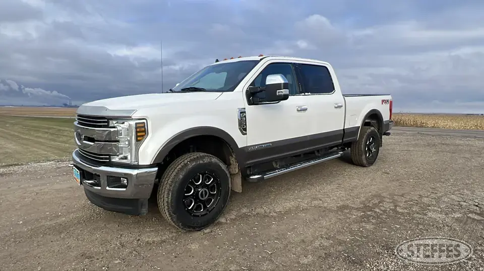 2019 Ford F-350 Lariat 1 Ton Pickup