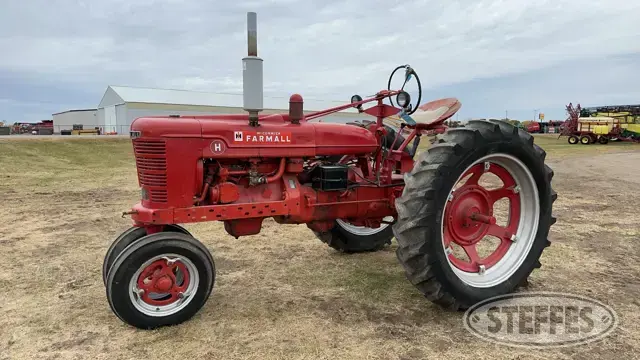 1952 Farmall H